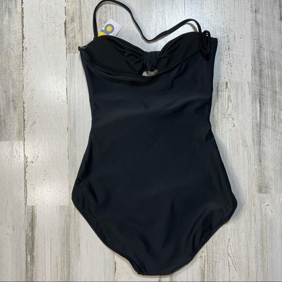 One-Piece Small Swimsuit with Cut-Outs Black - Picture 3 of 4